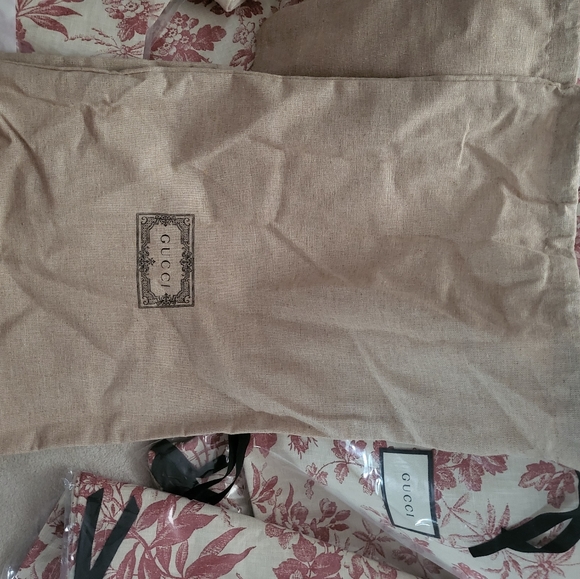 Authentic Guggi shopping bag - Picture 10 of 14